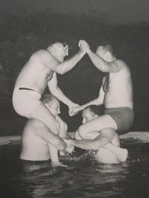 VINTAGE 1968 WATER WRESTLING MEN SWIMMING DIAMOND SALT FLOAT QUAD GAY INT PHOTO