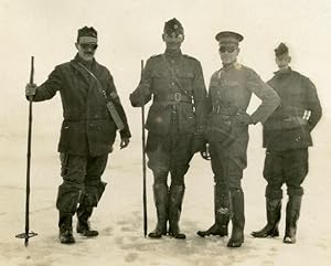 VINTAGE WORLD WAR  WW  MILITARY WINTER UNKNOWN EXPEDITION UNIFORMS GOGGLES PHOTO