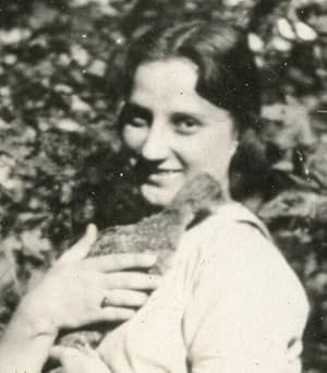 VINTAGE BIRD LOVER DUCK DUCKLING NATURE ANIMAL LOVER ARTISTIC WOMAN OLD PHOTO