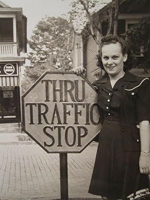 ANTIQUE THRU TRAFFIC STOP IRON STREET SIGN FOOD STORES 10 CENT LOVELY LADY PHOTO