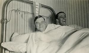 VINTAGE CHUMS BED BUDDIES BIRD WATCHING PENNANT YOUNG MEN FUNNY GAY INT PHOTO