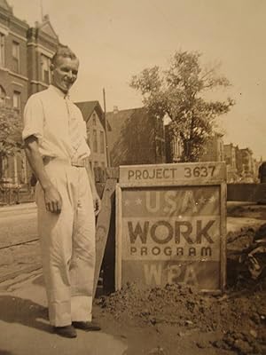 ANTIQUE WPA WORKS PROGRESS ADMINISTRATION SIGN HANDSOME DUDE PROJECT RARE PHOTO