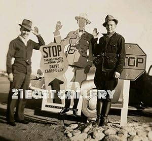 Image du vendeur pour VINTAGE IDAHO STATE POLICE STOP SIGNS LICENSE PLATE VERNACULAR PHOTOGRAPHY PHOTO mis en vente par 21 East Gallery