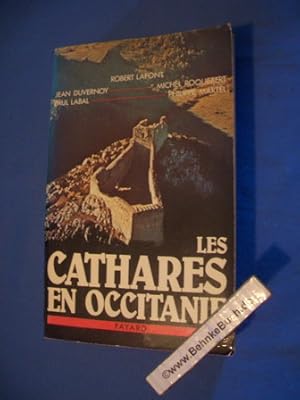 Imagen del vendedor de Les Cathares en Occitanie. a la venta por Antiquariat BehnkeBuch