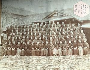 Japan - Fotoalbum. 29 auf schwarzen Karton montierte s/w-Fotografien, darunter 26 Original-Fotogr...