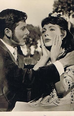 PAQUITA RICO Y VICENTE PARRA EN LA PELICULA DONDE VAS ALFONSO XII?. FOTOGRAFIA-POSTAL 198 (Cine/F...