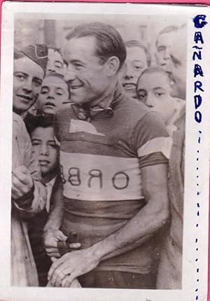 FOTOGRAFIA DEL CICLISTA MARIANO CAÑARDO CON EL MAILLOT DEL EQUIPO ORBEA, 1934 - 1935. (Coleccioni...