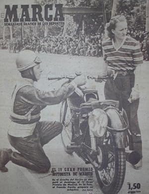 MARCA. SEMANARIO GRÁFICO DE LOS DEPORTES. 18 MAYO DE 1948. DESFILE DE EQUIPOS BADALONA C. DE F. (...