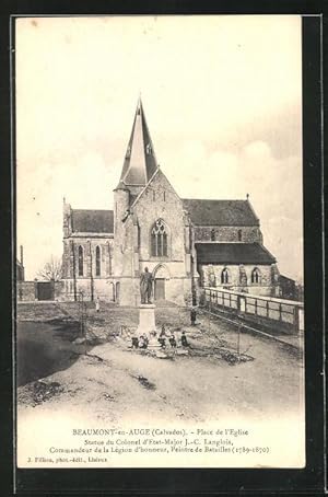 Carte postale Beaumont-en-Auge, Place de l` Eglise