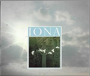 Imagen del vendedor de Iona a la venta por Bookfeathers, LLC