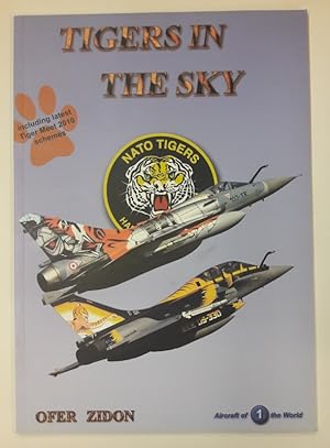 Bild des Verkufers fr Tigers in the Sky. Mit vielen Farbabb. zum Verkauf von Der Buchfreund