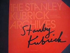 Image du vendeur pour The Stanley Kubrick Archives (dimension 42 cms/30 cms) ,544 pages , complet du CD interview de Stanley Kubrick et Jeremy Bernstein 27 Novembre 1966 et du Film Strip de 2001 odysse de l'espace coupe de 70 mm ayant appartenu  Stanley Kubrick. mis en vente par LIBRAIRIE EXPRESSIONS