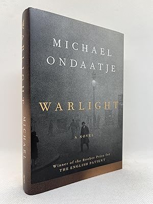 Image du vendeur pour Warlight (First Edition) mis en vente par Dan Pope Books