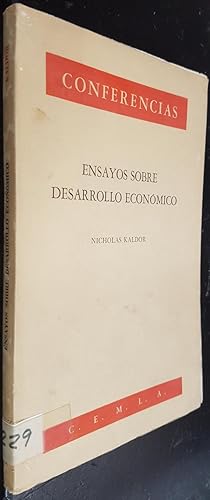 Image du vendeur pour Ensayos sobre desarrollo econmico mis en vente par Librera La Candela