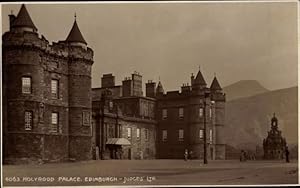 Bild des Verkufers fr Ansichtskarte / Postkarte Edinburgh Schottland, Holyrood Palace zum Verkauf von akpool GmbH