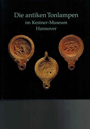 Die antiken Tonlampem im Kestner-Museum Hannover.