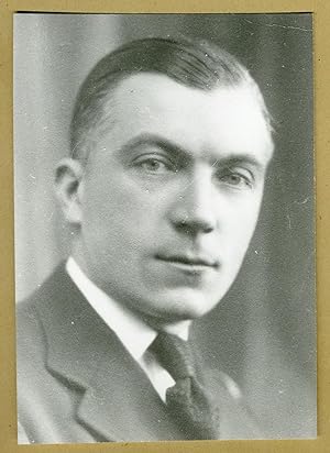 Immagine del venditore per Andr� Rivet - Photo d�dicac�e, lettre autographe sign�e et carte autographe sign�e venduto da PhP Autographs