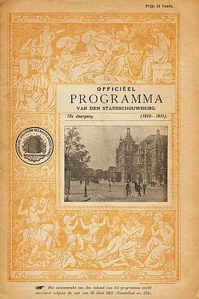 Imagen del vendedor de Sara Burgerhart. Blijspel in vier bedrijven door Mejuffrouw J. Pabst, bewerkt naar den roman van Betje Wolff en Aagje Deken. Regie: L.H. Chrispijn. a la venta por Fokas Holthuis