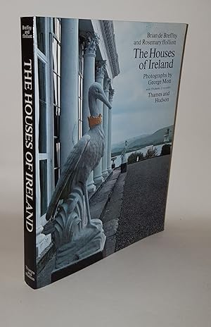 Bild des Verkufers fr THE HOUSES OF IRELAND Domestic Architecture from the Mediaeval Castle to the Edwardian Villa zum Verkauf von Rothwell & Dunworth (ABA, ILAB)