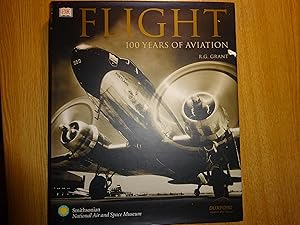 Imagen del vendedor de Flight : 100 Years Of Aviation a la venta por J R Wright