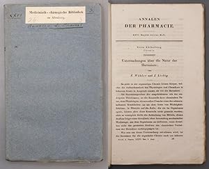 Bild des Verkufers fr Untersuchung ber die Natur der Harnsure. 103 S. - Und: Liebig. An die Leser der Annalen. 1 S. In: Annalen der Pharmacie. Band 26, Heft 3. zum Verkauf von Antiquariat Gerhard Gruber