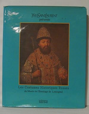 Image du vendeur pour Les costumes Historiques Russes du Muse de l'Ermitage de Leningrad mis en vente par Librairie Albert-Etienne