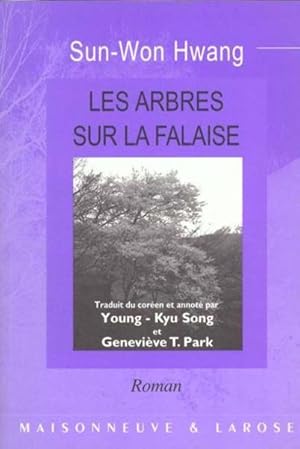 Les arbres sur la falaise