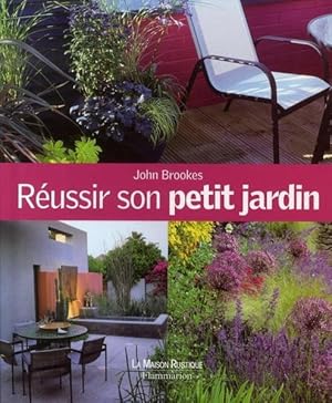 Seller image for REUSSIR SON PETIT JARDIN for sale by Chapitre.com : livres et presse ancienne
