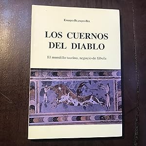 Imagen del vendedor de Los cuernos del diablo. El mundillo taurino, negocio de fbula a la venta por Kavka Libros