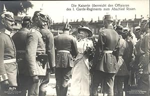 Bild des Verkufers fr Postkarte Carte Postale 10986740 Adel Preussen Kaiserin Auguste Viktoria Offiziere 1. Garde-Regiment Ros zum Verkauf von Versandhandel Boeger