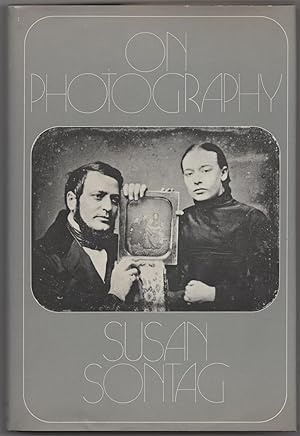 Bild des Verkufers fr On Photography zum Verkauf von Between the Covers-Rare Books, Inc. ABAA