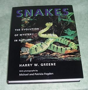 Image du vendeur pour Snakes. The evolution of mystery in nature. mis en vente par Antiquariat  Lwenstein