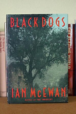 Imagen del vendedor de Black Dogs a la venta por Beaver Bridge Books