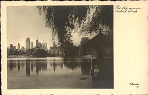 Immagine del venditore per Postkarte Carte Postale 11336668 New York City Central Park the big mirror lake New York City venduto da Versandhandel Boeger