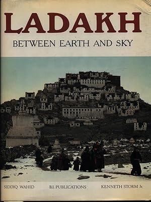 Image du vendeur pour Ladakh between earth and sky mis en vente par Miliardi di Parole