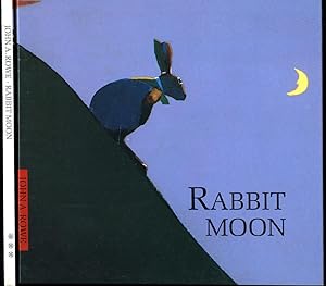 Image du vendeur pour Rabbit Moon mis en vente par Little Stour Books PBFA Member