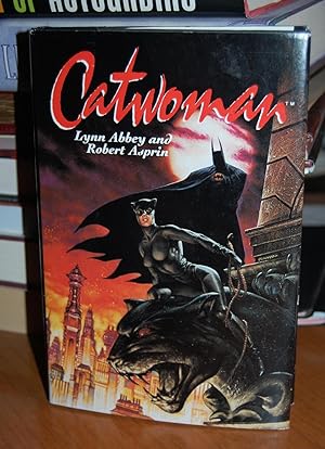 Bild des Verkufers fr Catwoman. zum Verkauf von Dark Parks Books & Collectibles