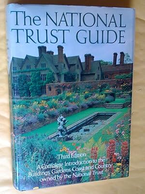 Bild des Verkufers fr The National Trust Guide to England, Wales, and Northern Ireland, third edition zum Verkauf von Livresse