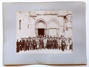 Besatzung der Kreuzerfregatte SMS Gneisenau vor der Grabeskirche Jerusalem Dezember 1899 Original...