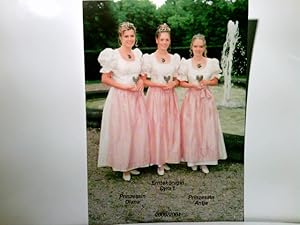 Erntekönigin Cyra I., mit Prinzessinnen Diana und Antje. Heidesheim 2000 / 2001. Werbekarte / Pos...