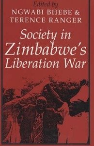 Immagine del venditore per Society in Zimbabwe's Liberation War venduto da GreatBookPrices