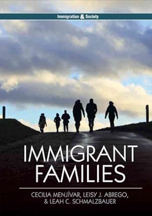 Image du vendeur pour Immigrant Families mis en vente par GreatBookPrices