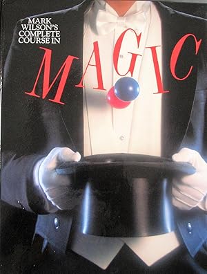 Seller image for Mark Wilson's Complete Course in Magic for sale by Librairie La fort des Livres