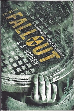 Imagen del vendedor de The Fallout (Compound, 2) a la venta por Books of the World