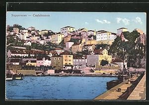 Ansichtskarte Castelnuovo, Ortsansicht mit Hafen und Häusern
