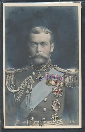 Relief-Postcard König Georg V. von England in Uniform, Orden mit Strass-Steinchen