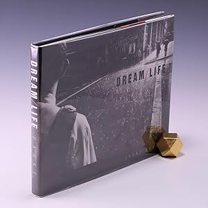 Imagen del vendedor de Dream/life a la venta por Salish Sea Books
