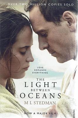 Bild des Verkufers fr The Light Between Oceans zum Verkauf von Marlowes Books and Music