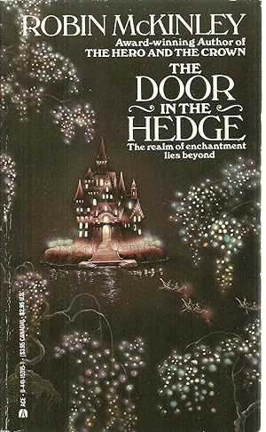 Imagen del vendedor de The Door In The Hedge: The realm of enchantment lies beyond a la venta por Sabra Books