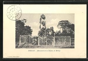 Carte postale Bernay, Monument de la Defense